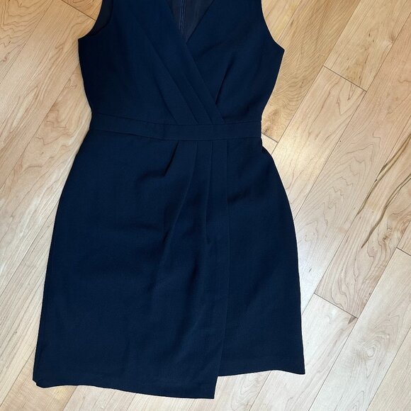 Club Monaco Winhona Sleeveless Dress. Navy. Size 4. - Picture 4 of 5